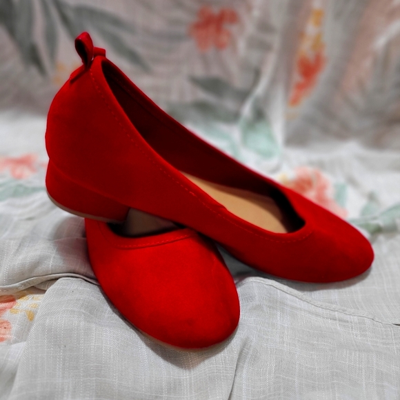 Red mini heel shoes - Picture 1 of 4
